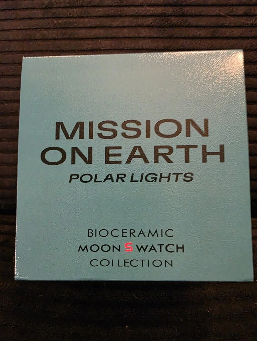 Bioceramic MoonSwatch Mission on Earth – Polar Lights